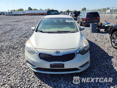 Piąte zdjęcie samochodu w środku: 2015 KIA FORTE LX VIN:KNAFK4A67F5296853 - miniatura