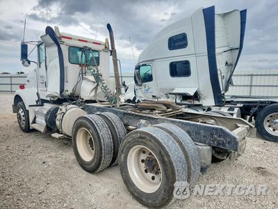 Drugie zdjęcie samochodu z przodu: 2016 KENWORTH T800 SEMI TRUCK VIN:3WKDD49XXGF106918 - miniatura