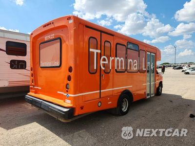 Trzecie zdjęcie samochodu z tyłu: 2022 FORD ECONOLINE E450 SUPER DUTY CUTAWAY VAN VIN:1FDXE4FN1NDC17644 - miniatura