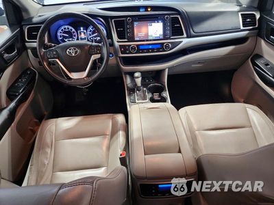Zdjęcie 8 z 13 samochodu: 2016 TOYOTA HIGHLANDER XLE VIN:5TDJKRFH7GS227693 - miniatura