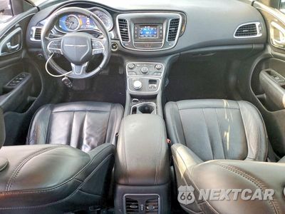 Zdjęcie 8 z 12 samochodu: 2015 CHRYSLER 200 C VIN:1C3CCCCB2FN643520 - miniatura