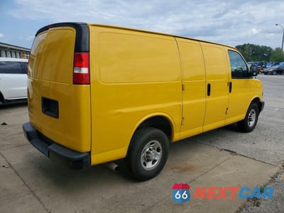 Trzecie zdjęcie samochodu z tyłu: 2021 CHEVROLET EXPRESS G2500 VIN:1GCWGAFP5M1173805 - miniatura