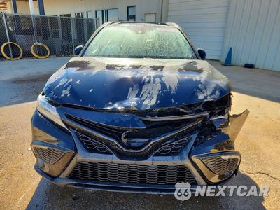 Piąte zdjęcie samochodu w środku: 2023 TOYOTA CAMRY HYBRID SE NIGHTSHADE VIN:4T1G31AK0PU057857 - miniatura