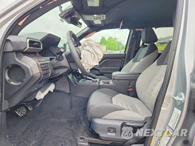 Zdjęcie 7 z 13 samochodu: 2024 TOYOTA TACOMA TRD SPORT VIN:3TMKB5FN0RM015952 - miniatura