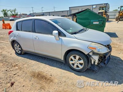 Czwarte zdjęcie samochodu z boku: 2007 NISSAN VERSA 1.8 S VIN:3N1BC13E37L425385 - miniatura