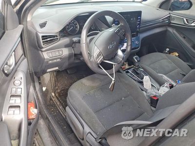 Zdjęcie 8 z 12 samochodu: 2021 HYUNDAI IONIQ SE VIN:KMHC65LD7MU250515 - miniatura