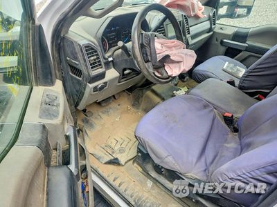 Zdjęcie 8 z 13 samochodu: 2021 FORD F450 SUPER DUTY VIN:1FDUF4GN9MDA11615 - miniatura
