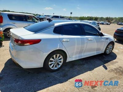 Trzecie zdjęcie samochodu z tyłu: 2016 KIA OPTIMA EX VIN:5XXGU4L35GG086687 - miniatura