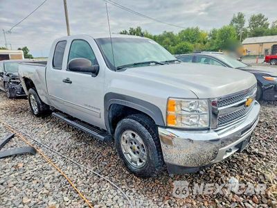 Czwarte zdjęcie samochodu z boku: 2013 CHEVROLET SILVERADO K1500 LT VIN:1GCRKSE71DZ121026 - miniatura