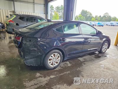 Trzecie zdjęcie samochodu z tyłu: 2018 HYUNDAI ELANTRA SE VIN:5NPD74LFXJH396057 - miniatura