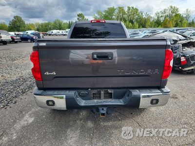 Zdjęcie 6 z 12 samochodu: 2018 TOYOTA TUNDRA SR5 VIN:5TFUM5F17JX079078 - miniatura