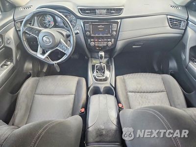 Zdjęcie 8 z 14 samochodu: 2020 NISSAN ROGUE SV VIN:KNMAT2MT2LP513080 - miniatura