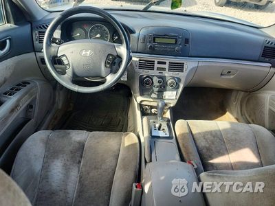 Zdjęcie 8 z 13 samochodu: 2006 HYUNDAI SONATA LX VIN:5NPEU46FX6H087172 - miniatura