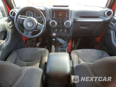 Zdjęcie 8 z 13 samochodu: 2015 JEEP WRANGLER UNLIMITED SAHARA VIN:1C4BJWEG6FL760522 - miniatura