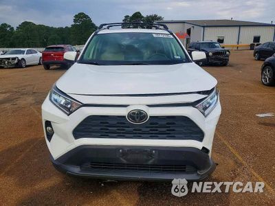 Piąte zdjęcie samochodu w środku: 2019 TOYOTA RAV4 XLE PREMIUM VIN:JTMA1RFV9KD016492 - miniatura