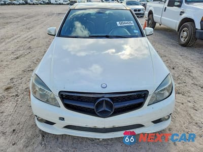 Piąte zdjęcie samochodu w środku: 2010 MERCEDES-BENZ C 300 VIN:WDDGF5EB2AF440827 - miniatura