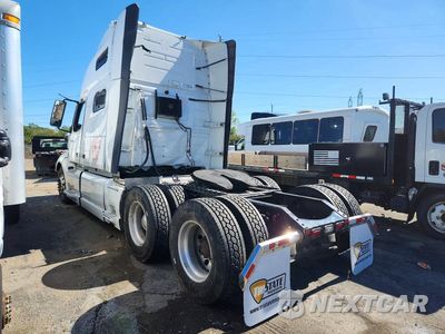 Drugie zdjęcie samochodu z przodu: 2021 VOLVO VNL SEMI TRUCK VIN:4V4NC9EH8MN279713 - miniatura
