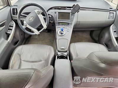 Zdjęcie 8 z 13 samochodu: 2011 TOYOTA PRIUS FOUR VIN:JTDKN3DU6B5302312 - miniatura