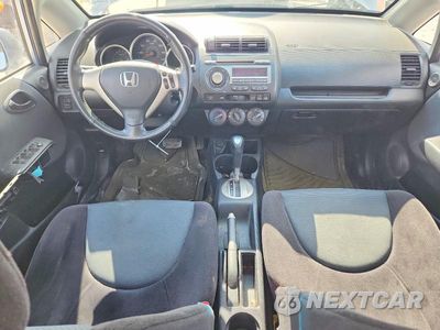 Zdjęcie 8 z 12 samochodu: 2008 HONDA FIT SPORT VIN:JHMGD38698S053999 - miniatura