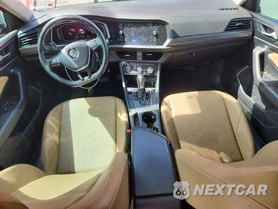 Zdjęcie 8 z 13 samochodu: 2019 VOLKSWAGEN JETTA SEL VIN:3VWE57BU4KM062904 - miniatura