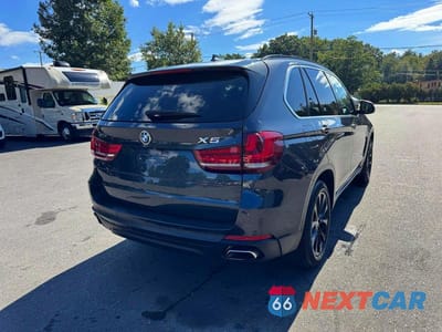 Trzecie zdjęcie samochodu z tyłu: 2016 BMW X5 XDR40E VIN:5UXKT0C59G0S77441 - miniatura