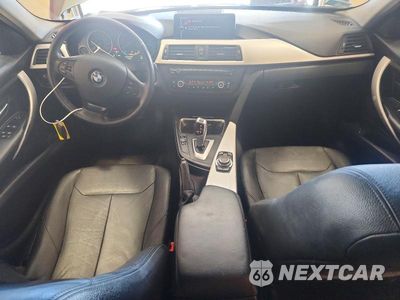 Zdjęcie 8 z 12 samochodu: 2013 BMW 328 XI VIN:WBA3B3C56DJ698918 - miniatura