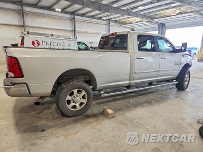 Trzecie zdjęcie samochodu z tyłu: 2018 RAM 2500 SLT VIN:3C6UR5JL9JG156233 - miniatura