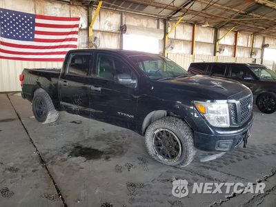 Czwarte zdjęcie samochodu z boku: 2018 NISSAN TITAN S VIN:1N6AA1EK0JN532965 - miniatura