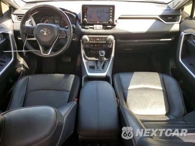 Zdjęcie 8 z 13 samochodu: 2021 TOYOTA RAV4 XLE PREMIUM VIN:JTMA1RFV5MD076837 - miniatura