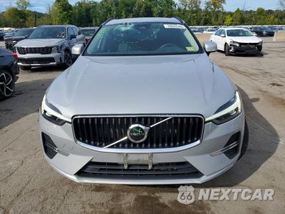 Piąte zdjęcie samochodu w środku: 2022 VOLVO XC60 B5 MOMENTUM VIN:YV4L12RK6N1915685 - miniatura