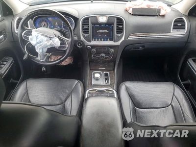 Zdjęcie 8 z 12 samochodu: 2018 CHRYSLER 300 LIMITED VIN:2C3CCAEG2JH123347 - miniatura