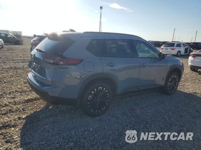 Trzecie zdjęcie samochodu z tyłu: 2026 NISSAN ROGUE DARK ARMOR VIN:5N1BT3BA9TC842079 - miniatura