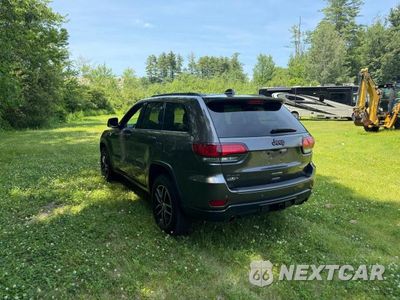 Trzecie zdjęcie samochodu z tyłu: 2018 JEEP GRAND CHEROKEE TRAILHAWK VIN:1C4RJFLGXJC300287 - miniatura