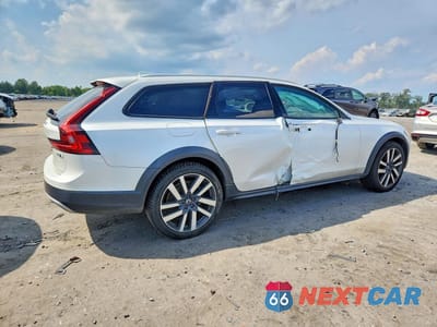 Trzecie zdjęcie samochodu z tyłu: 2021 VOLVO V90 CROSS COUNTRY T6 INSCRIPTION VIN:YV4A22NL4M1141115 - miniatura