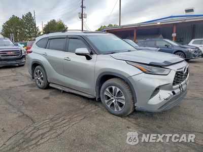 Czwarte zdjęcie samochodu z boku: 2023 TOYOTA HIGHLANDER XLE VIN:5TDKDRAH2PS522917 - miniatura