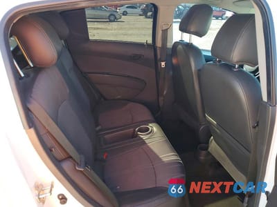 Zdjęcie 10 z 12 samochodu: 2015 CHEVROLET SPARK 1LT VIN:KL8CD6S98FC746079 - miniatura