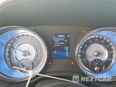 Zdjęcie 9 z 13 samochodu: 2013 CHRYSLER 300C VIN:2C3CCAETXDH647072 - miniatura