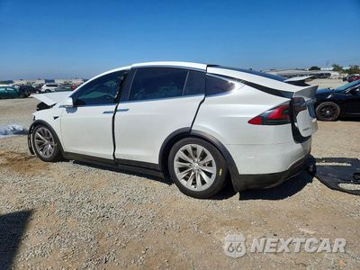 Drugie zdjęcie samochodu z przodu: 2018 TESLA MODEL X VIN:5YJXCBE2XJF104512 - miniatura