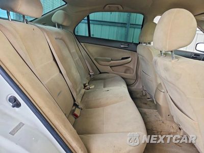 Zdjęcie 10 z 12 samochodu: 2006 HONDA ACCORD SE VIN:1HGCM56366A157214 - miniatura