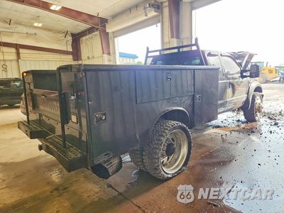 Trzecie zdjęcie samochodu z tyłu: 2008 FORD F450 SUPER DUTY VIN:1FDXX47R68EB16142 - miniatura
