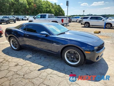 Czwarte zdjęcie samochodu z boku: 2013 CHEVROLET CAMARO LS VIN:2G1FA1E38D9242099 - miniatura