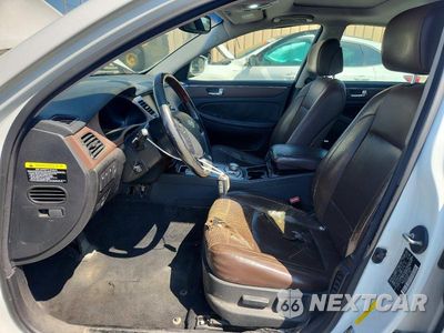 Zdjęcie 7 z 12 samochodu: 2011 HYUNDAI GENESIS 4.6L VIN:KMHGC4DF6BU145000 - miniatura