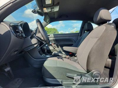 Zdjęcie 7 z 13 samochodu: 2017 VOLKSWAGEN BEETLE 1.8T VIN:3VWF17AT2HM617544 - miniatura