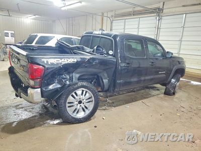 Trzecie zdjęcie samochodu z tyłu: 2016 TOYOTA TACOMA TRD OFF-ROAD VIN:5TFCZ5AN9GX031291 - miniatura