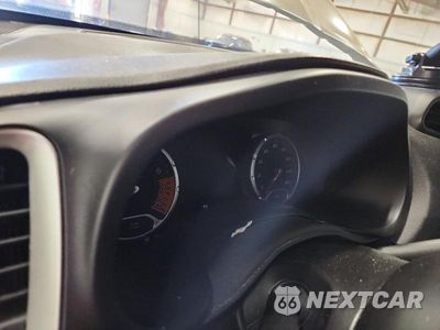 Zdjęcie 9 z 12 samochodu: 2021 JEEP RENEGADE LATITUDE VIN:ZACNJDBB0MPN16980 - miniatura