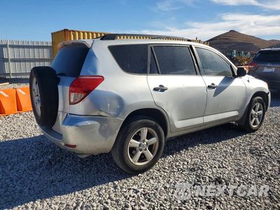 Trzecie zdjęcie samochodu z tyłu: 2007 TOYOTA RAV4 BASE VIN:JTMBD33V175072277 - miniatura