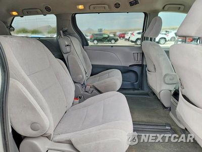 Zdjęcie 11 z 13 samochodu: 2015 TOYOTA SIENNA LE VIN:5TDKK3DC3FS621229 - miniatura