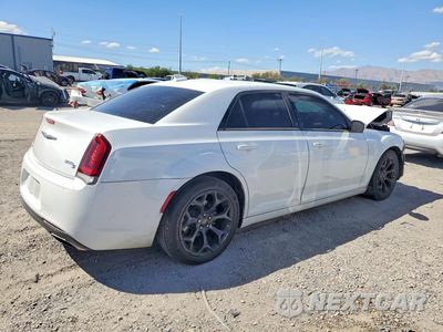 Trzecie zdjęcie samochodu z tyłu: 2019 CHRYSLER 300 S VIN:2C3CCABG9KH708089 - miniatura