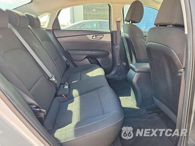 Zdjęcie 10 z 13 samochodu: 2020 KIA FORTE LXS VIN:3KPF24AD8LE154965 - miniatura
