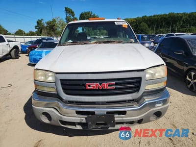 Piąte zdjęcie samochodu w środku: 2005 GMC NEW SIERRA C3500 VIN:1GDJC34U85E277804 - miniatura